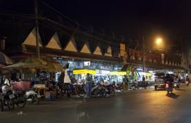 Chiang Mai - ulice v noci