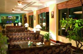 Thajský hotel Beverly Plaza s restaurací