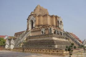 Thajský chrám Wat Chedi Luang