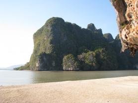 Část zátoky Phang Nga