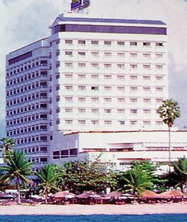 Thajský hotel Grand Jomtien Palace u moře