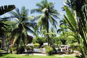 Thajský hotel Basaya Beach se zahradou