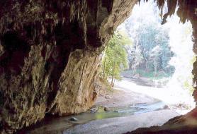 Krápníková jeskyně Tham Lot