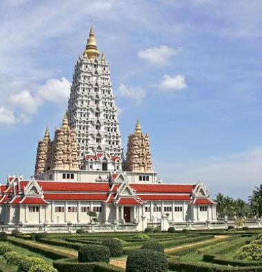 Thajská Pattaya a chrám Wat Yansangwararam